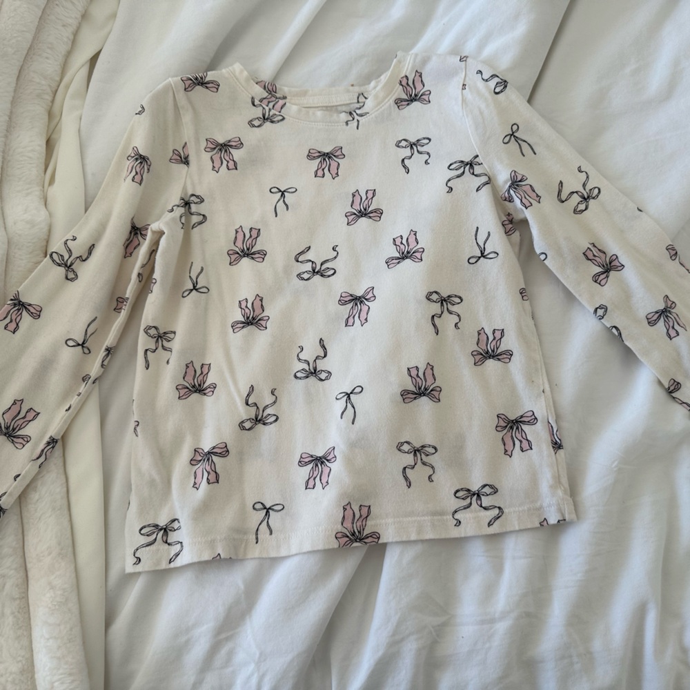 Old Navy Cream Top with Pink and Black Bow Design 3 long sleeve set